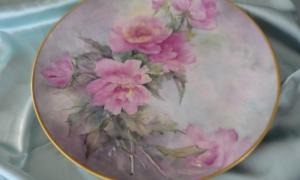 Painted by Beatrice Delacretaz.