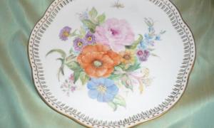 Painted by Beatrice Delacretaz.